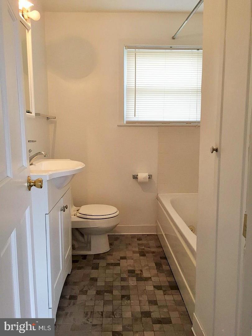 DUNDALK - Residential Lease