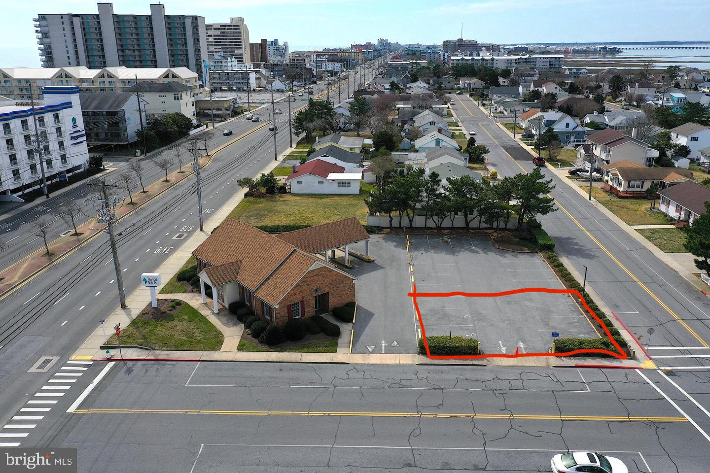 lot ready for your new home, No builder tie in, although we can supply a builder for interested buyers,
Great location R-1 ZONED single family location , close to beach , city water and sewer
