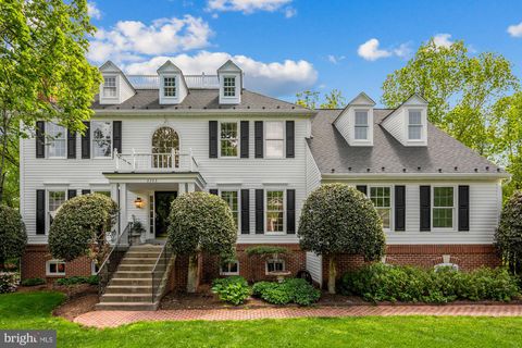 Photo of 6303 Rockbridge Place, CENTREVILLE, VA 20120 (MLS # VAFX2304440)