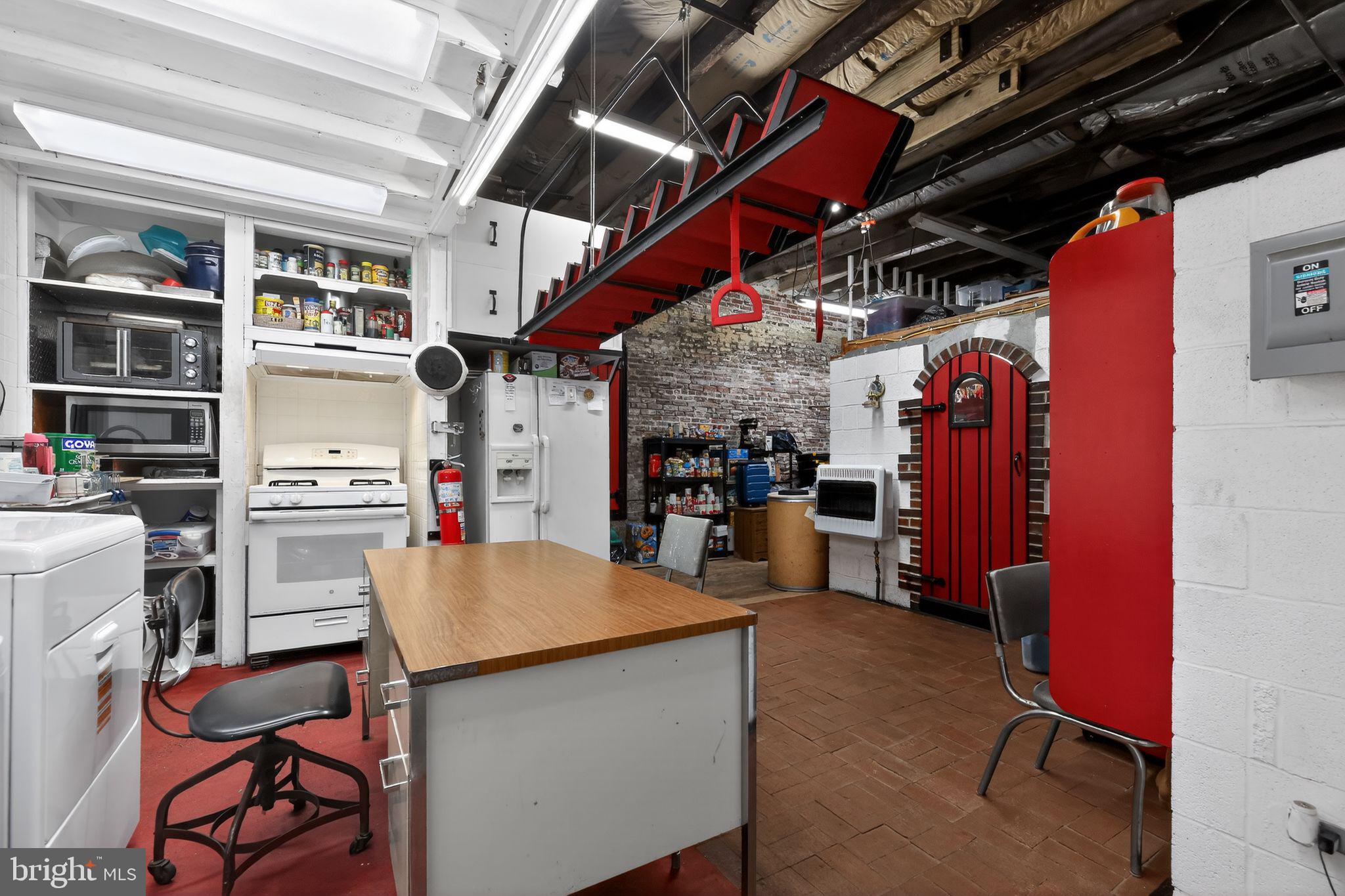 HARROWGATE - Commercial Sale