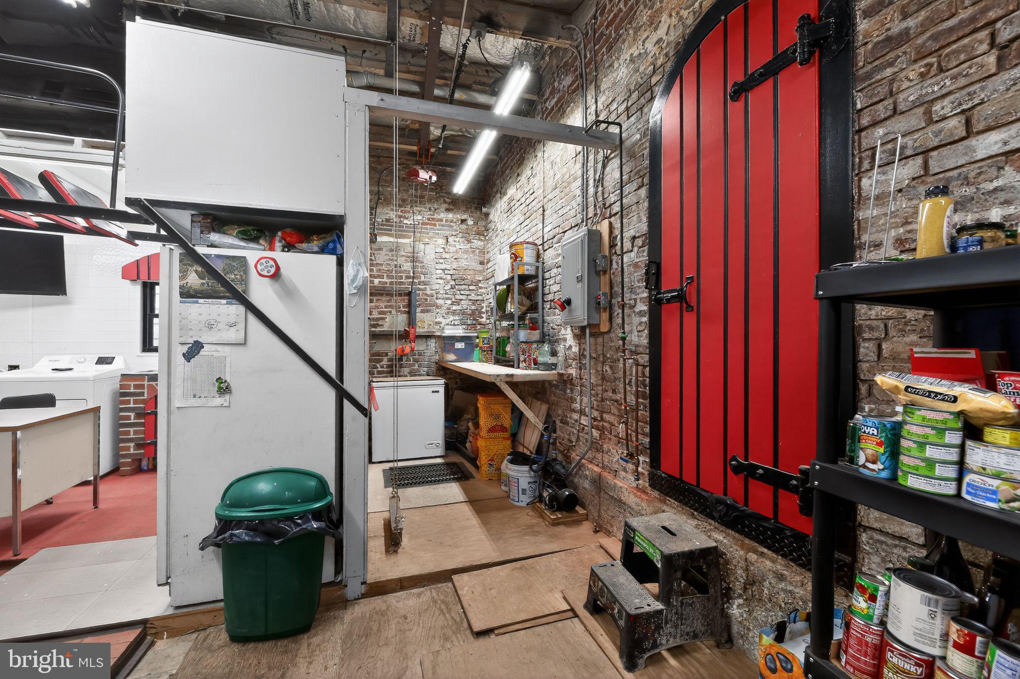 HARROWGATE - Commercial Sale