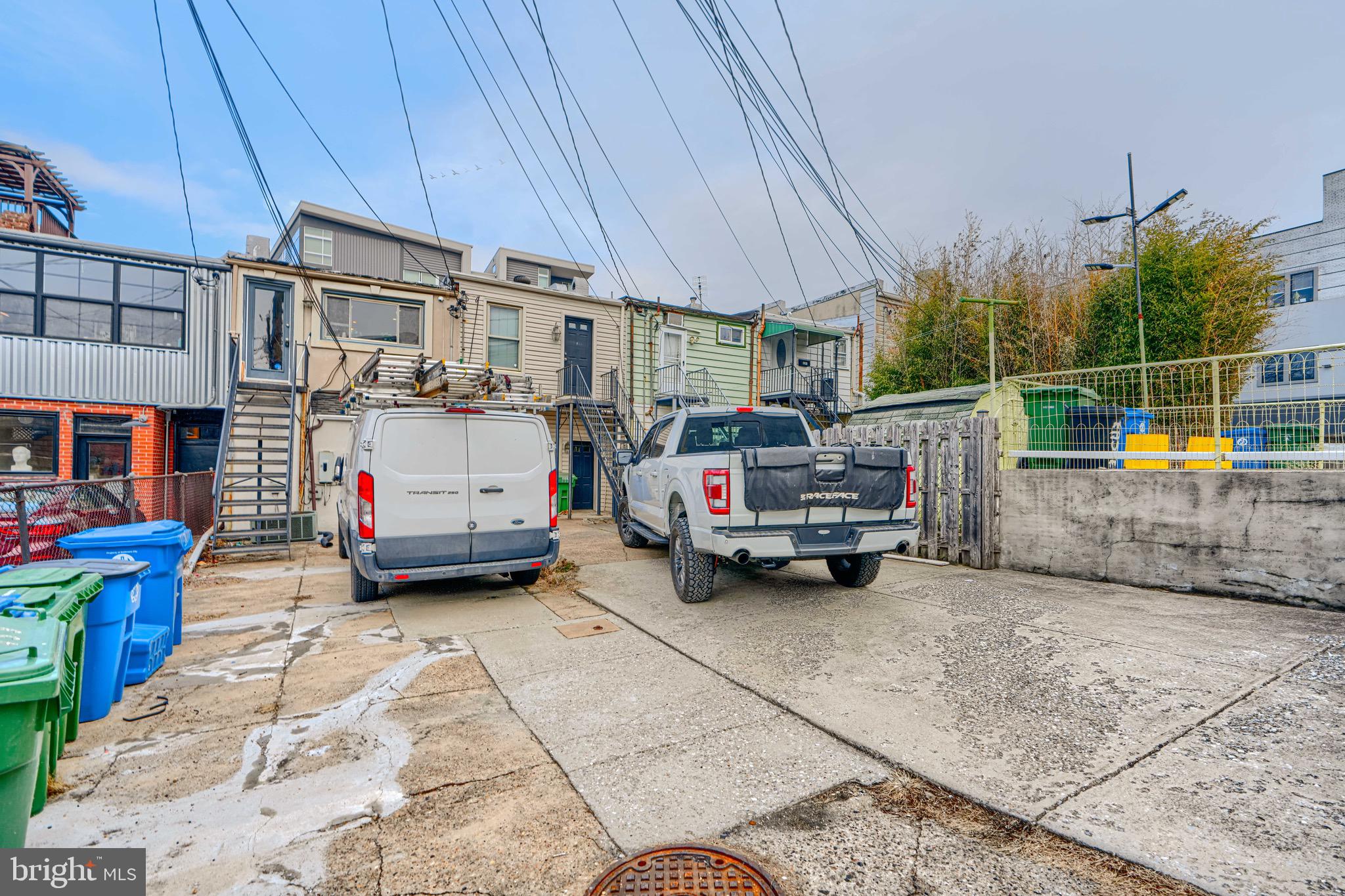 HIGHLANDTOWN - Residential