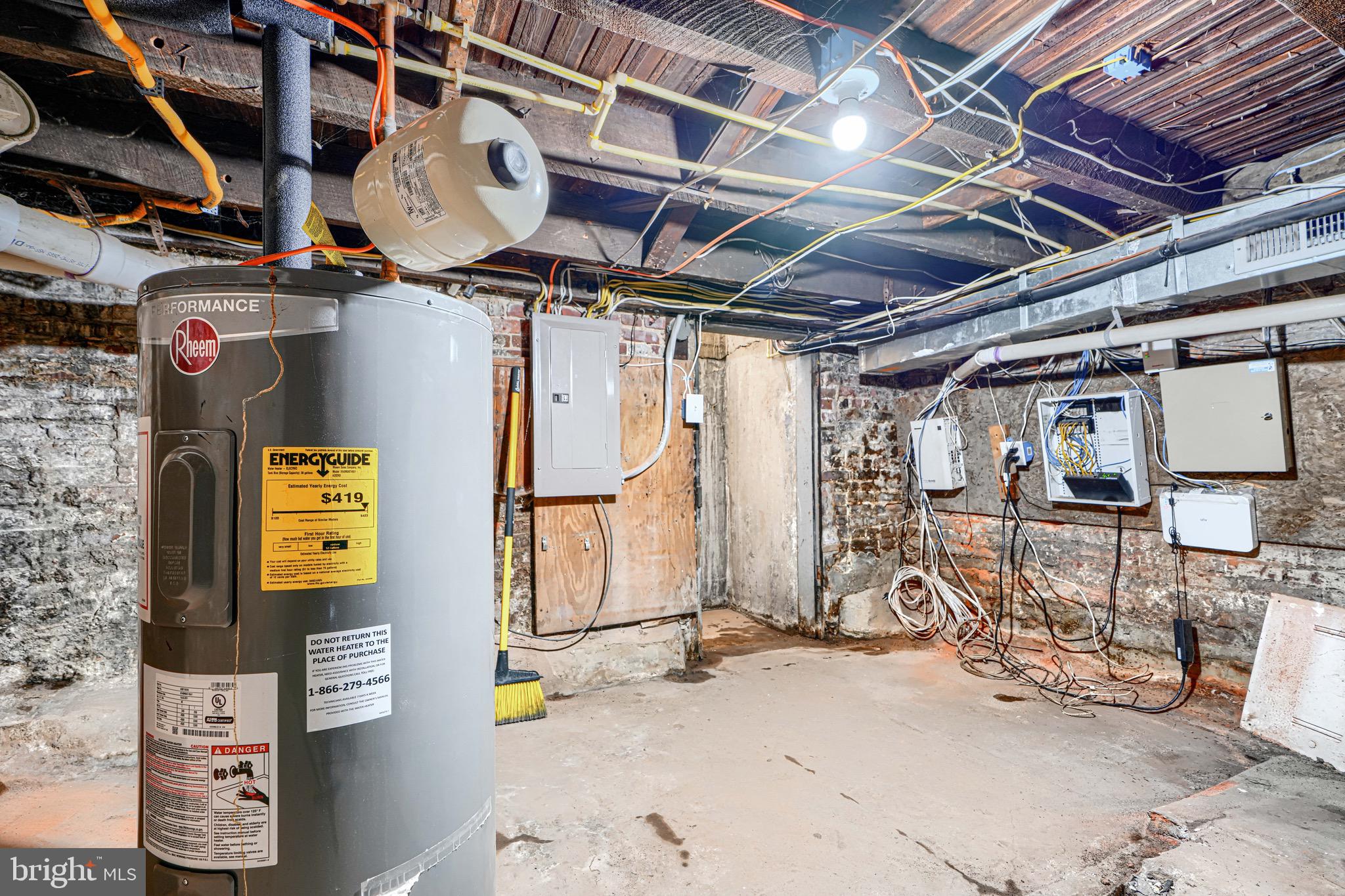 HIGHLANDTOWN - Residential