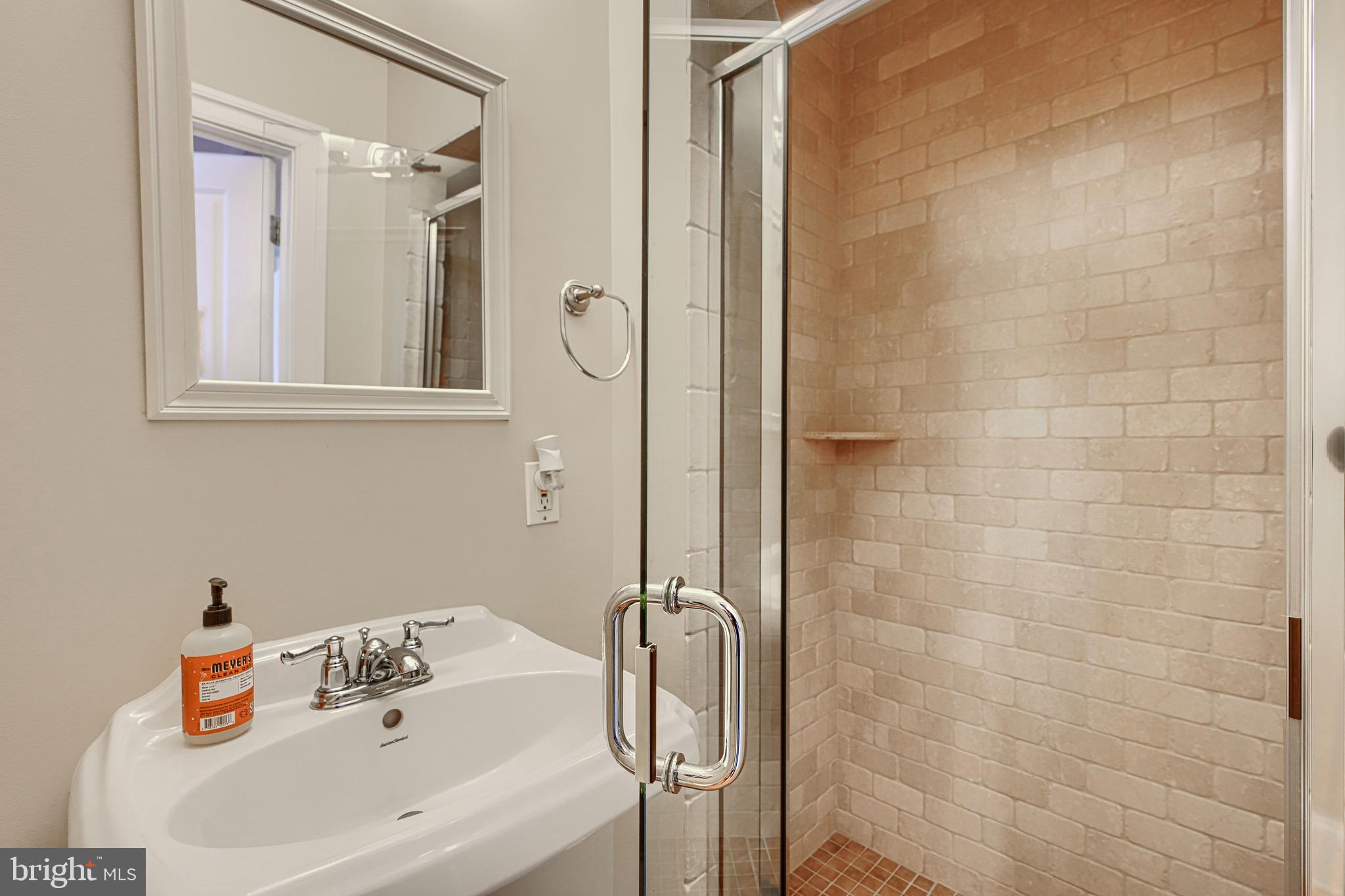 HIGHLANDTOWN - Residential