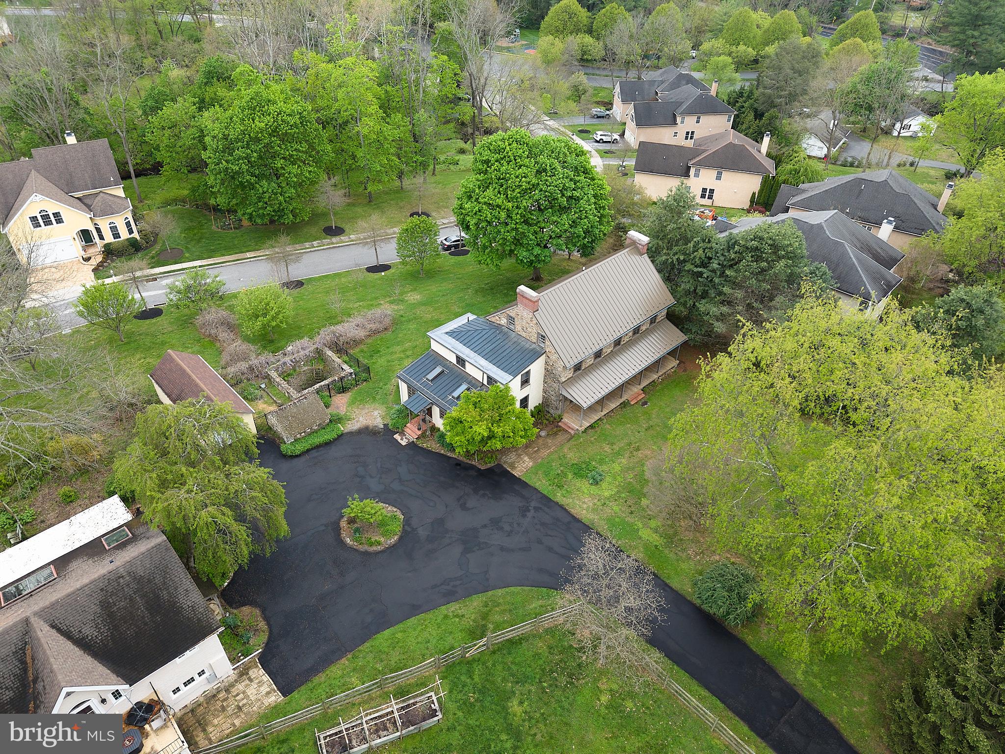 525 RASPBERRY LANE