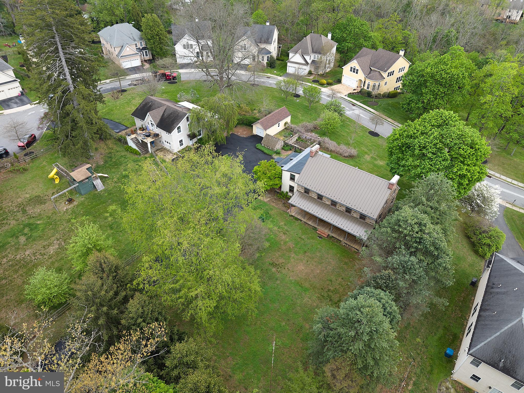 525 RASPBERRY LANE