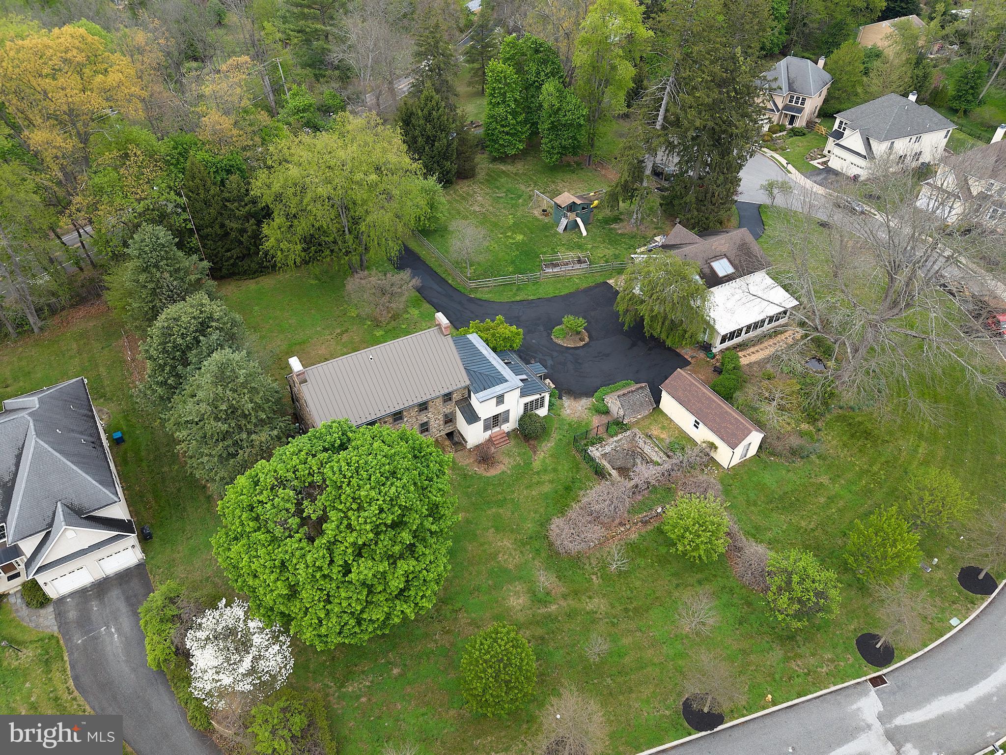 525 RASPBERRY LANE