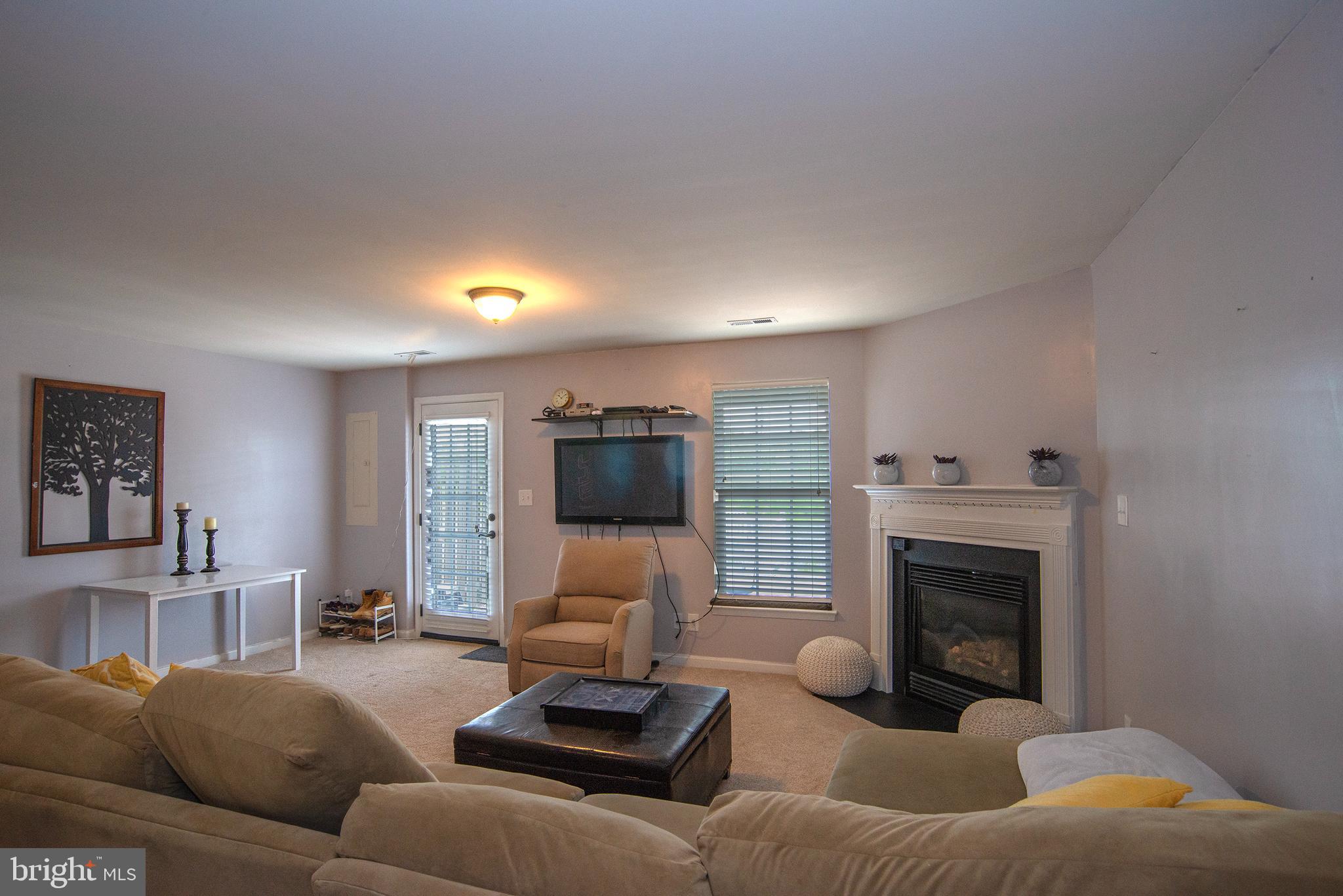 LAKESIDE - Residential