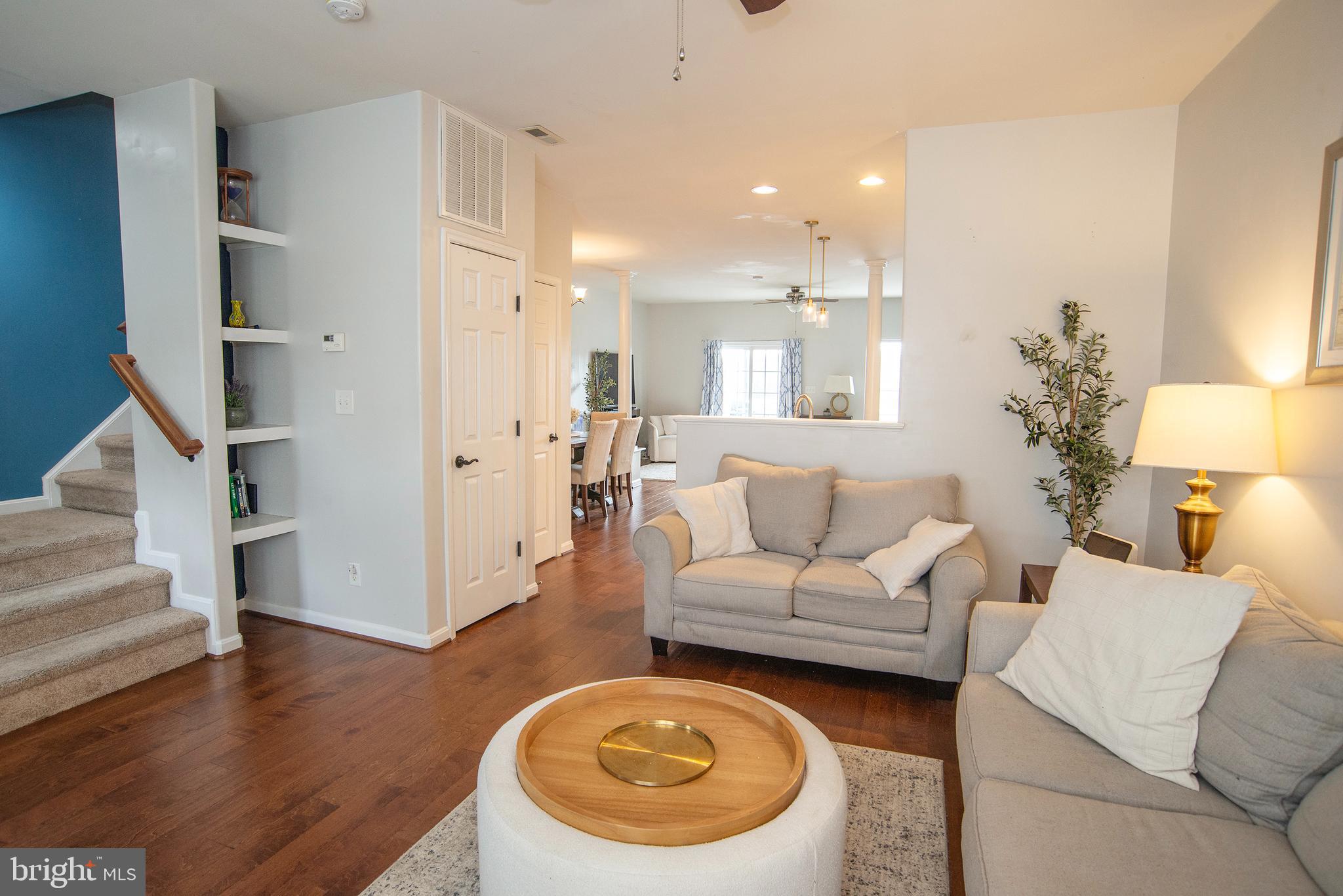 LAKESIDE - Residential