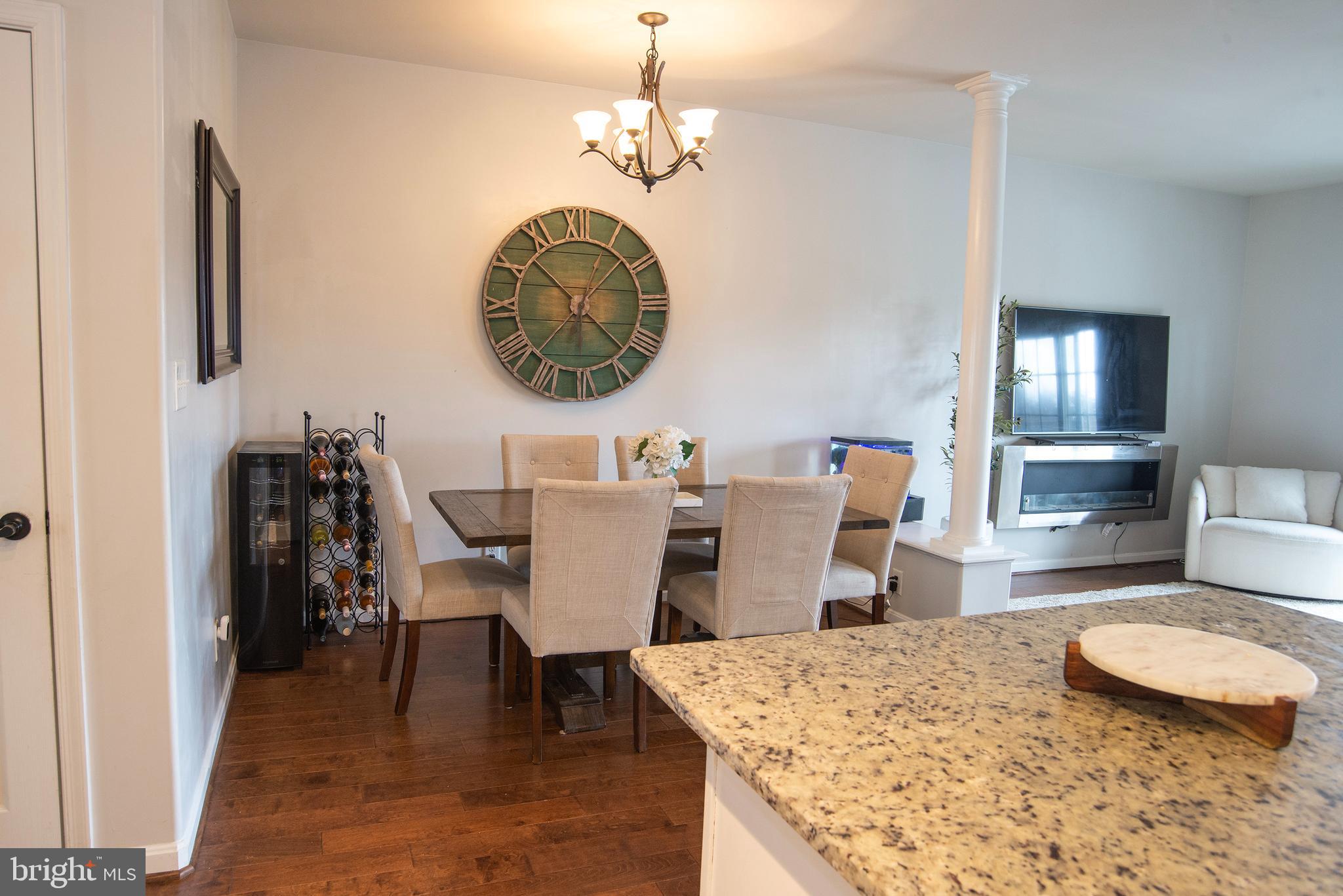 LAKESIDE - Residential