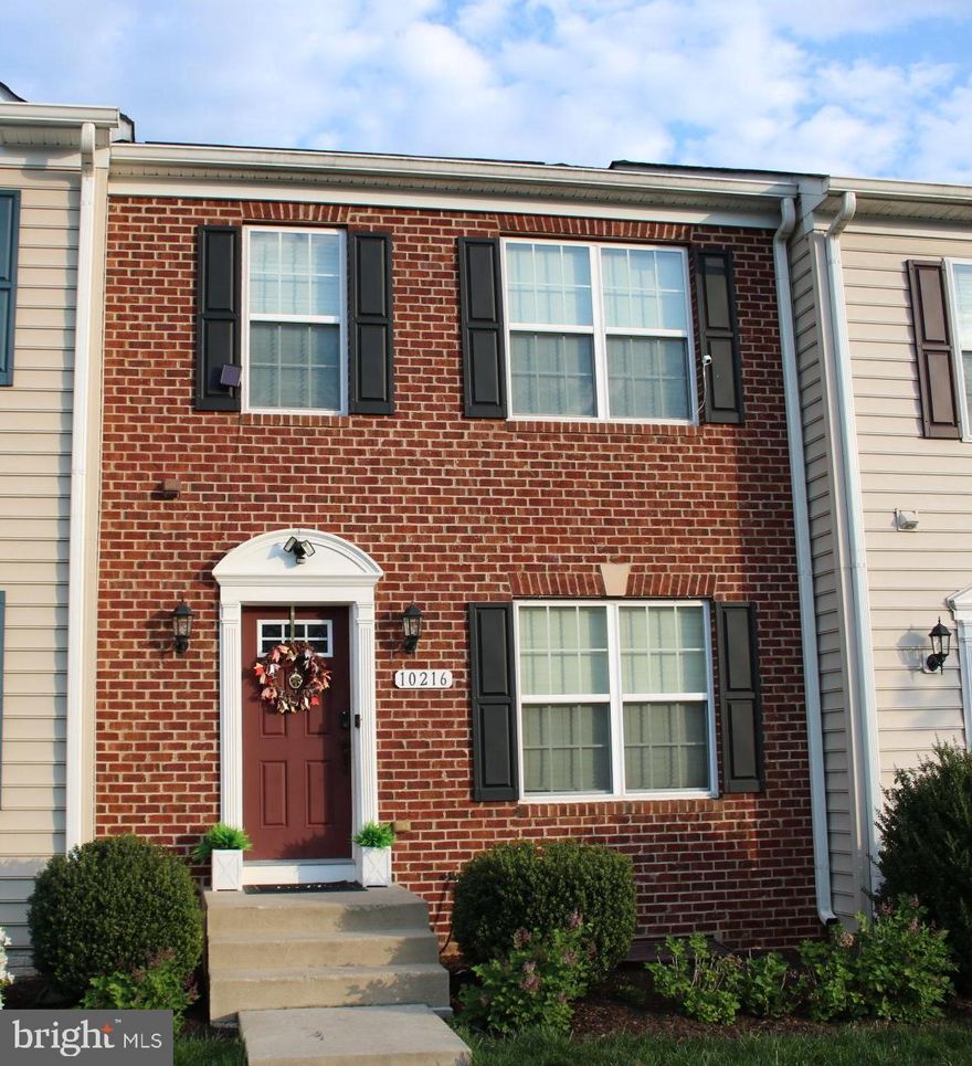 Beautiful water view townhome in the highly sought after Lakeside neighborhood! Relax on your deck
and lookout to see geese, turtles, and more from these wonderful ponds in this cozy neighborhood that is
tucked away while still being less than 5 minutes from I-95 and Route 1. This home was the larger option
of the 3 when the neighborhood was being developed, which provides you with ample living, entertaining,
and/or work-from-home space. Enter to the main living level which has a nice kitchen, with island and
eating area, nestled between two large living spaces, in addition to the half bath, that can be formal or
informal living rooms, play areas, home offices, or numerous other options for your all your home needs.
Upstairs gives a large master bedroom with walk-in closet and water views right from your window!
Laundry room, hallway full bathroom, and two other bedrooms complete the upper floor. The basement
contains an additional bedroom suite with a full bathroom, and a large rec room that walks out nicely to
the backyard. This nestled neighborhood also has a playground and numerous visitor parking spaces for
all of your entertaining needs! Walk-able shopping, medical, and dining options are close by in the Lee's
Hill commercial center as well as walking trails around the three ponds, accessible from the
neighborhood. This home is perfect for commuters, work-from-homers, new families, retirees, etc. This is
a must see!