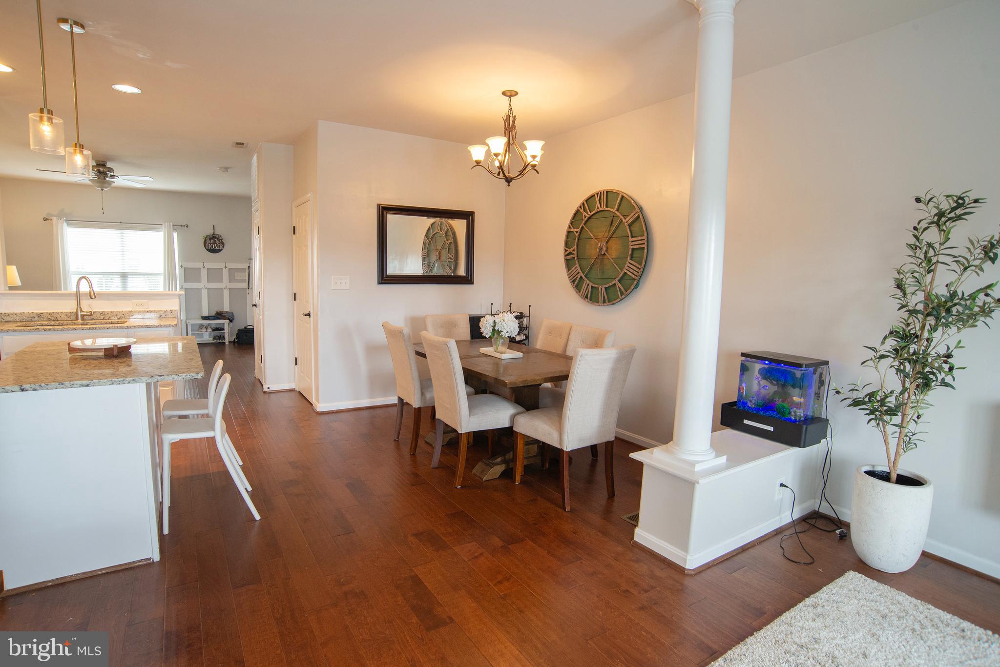 LAKESIDE - Residential