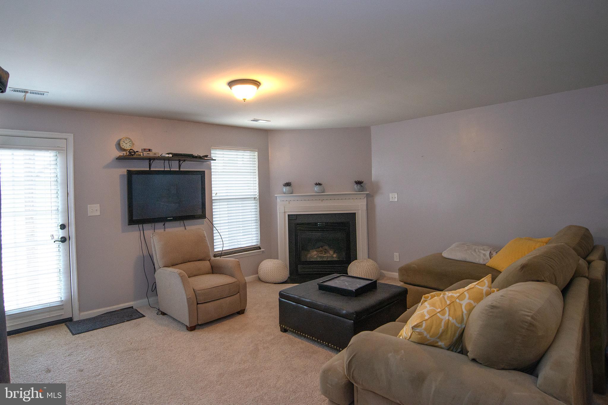 LAKESIDE - Residential