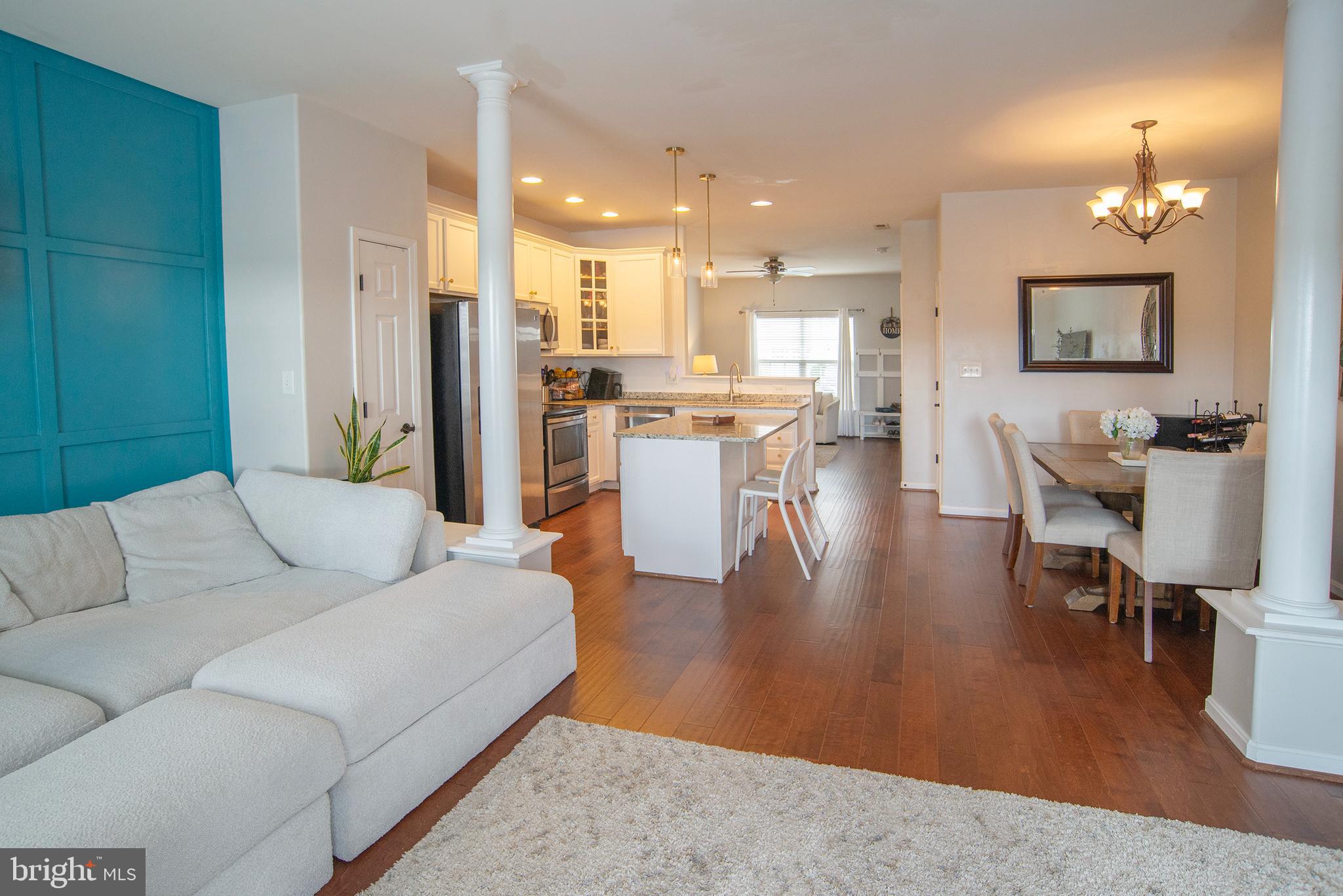 LAKESIDE - Residential