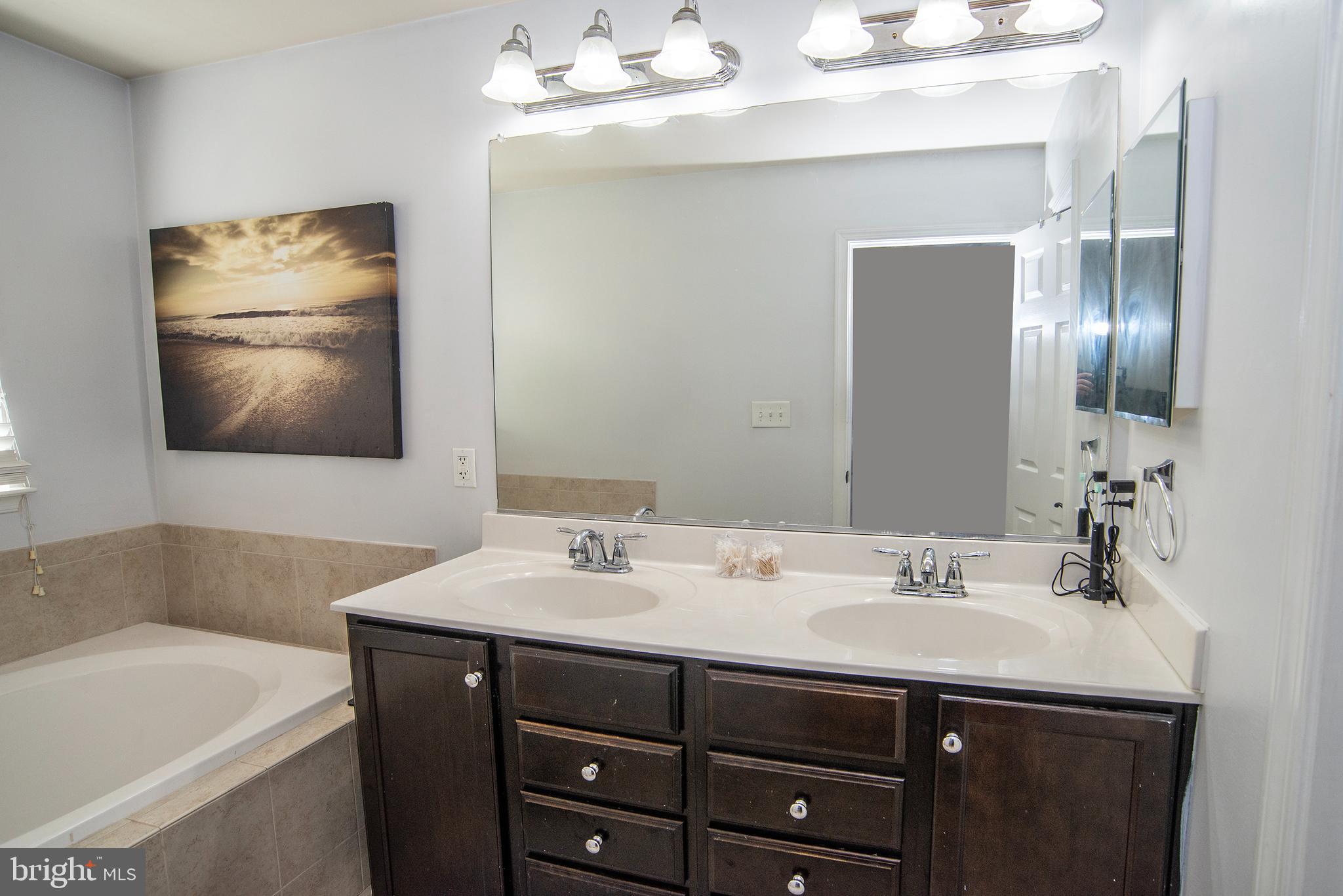 LAKESIDE - Residential