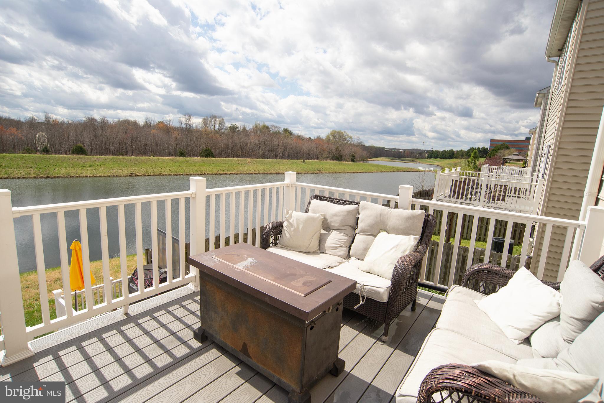 LAKESIDE - Residential