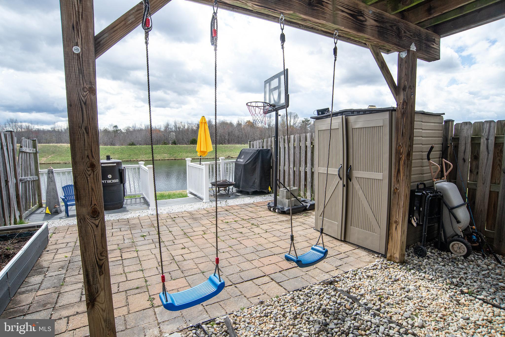 LAKESIDE - Residential