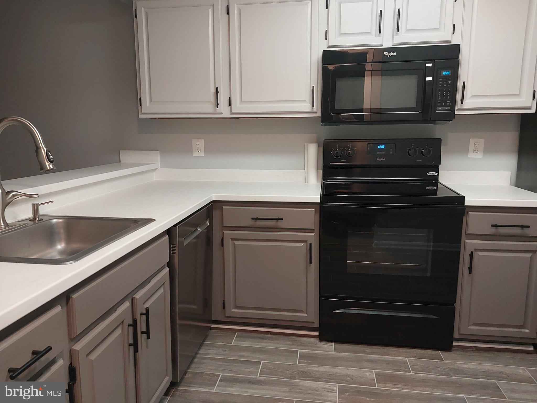 REYNOLDS PROSPECT - Residential Lease