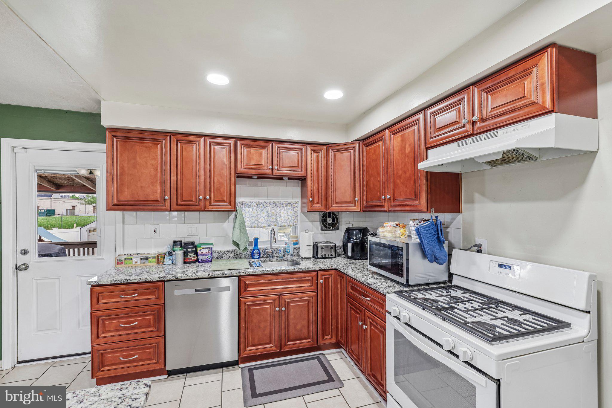 RIVERWOOD PARK - Residential