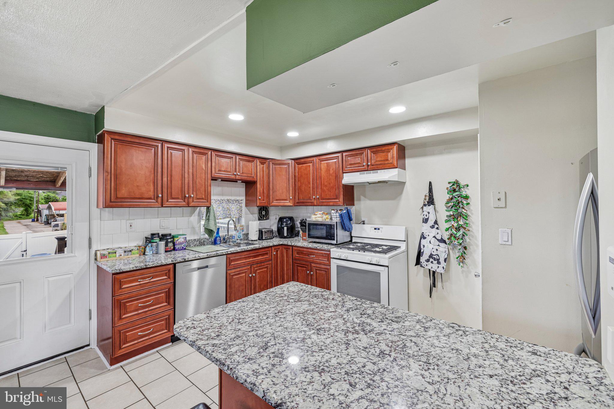 RIVERWOOD PARK - Residential