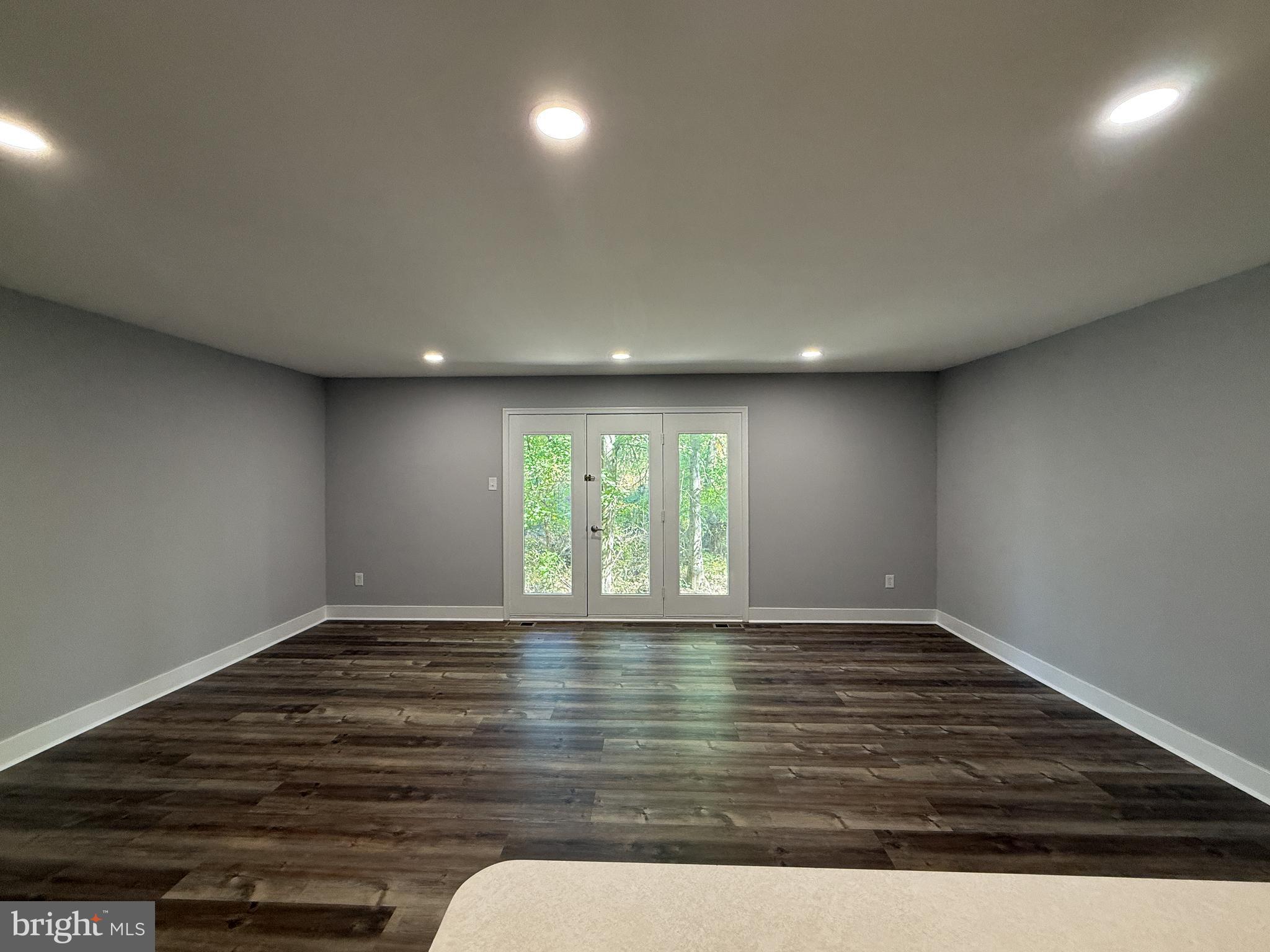 PINE TREE RIDGE - Residential Lease