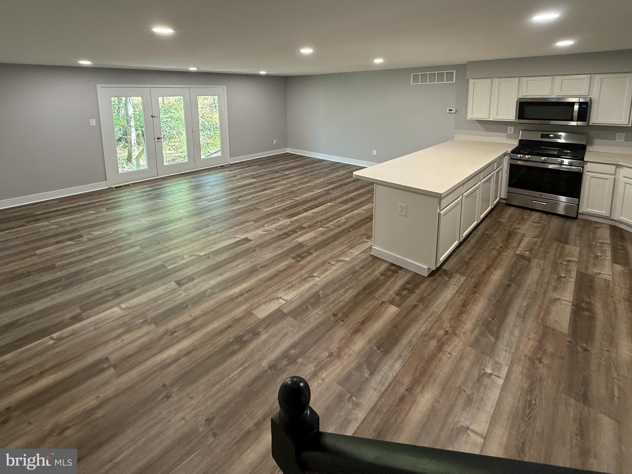 PINE TREE RIDGE - Residential Lease