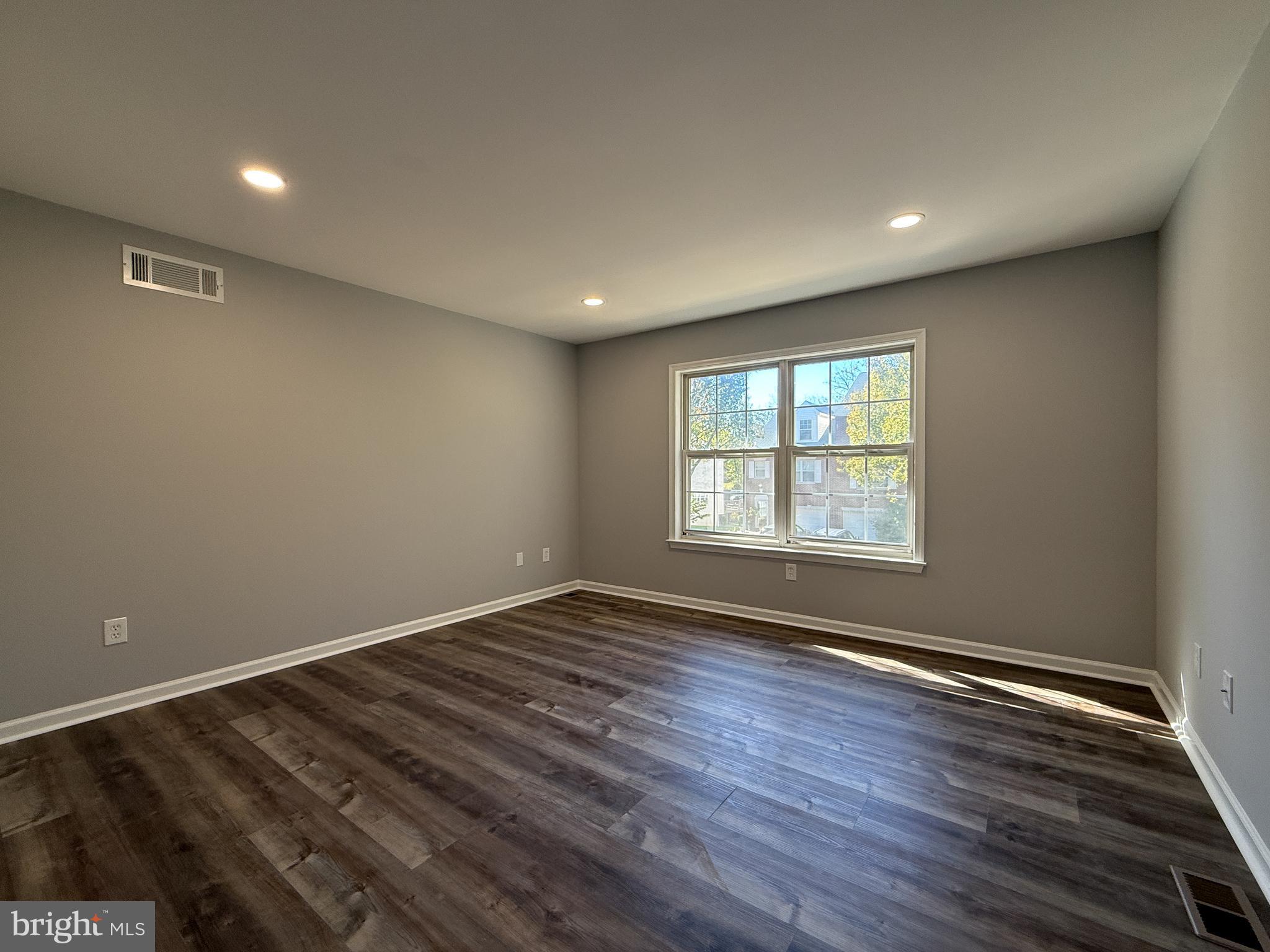 PINE TREE RIDGE - Residential Lease