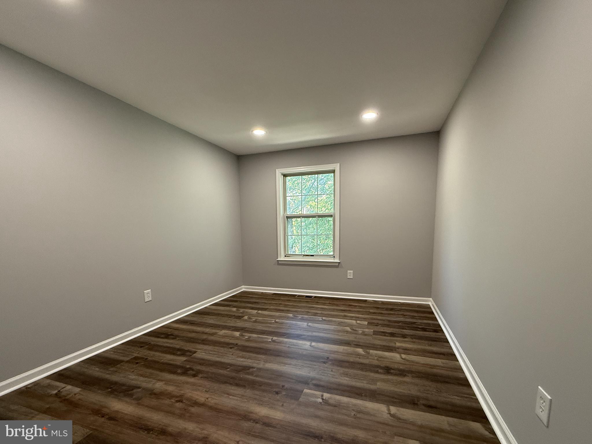 PINE TREE RIDGE - Residential Lease