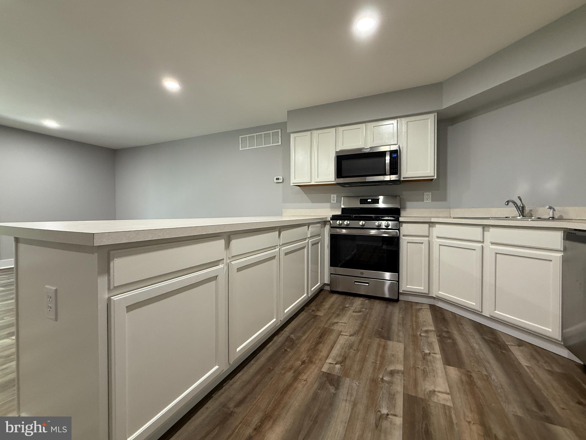 PINE TREE RIDGE - Residential Lease