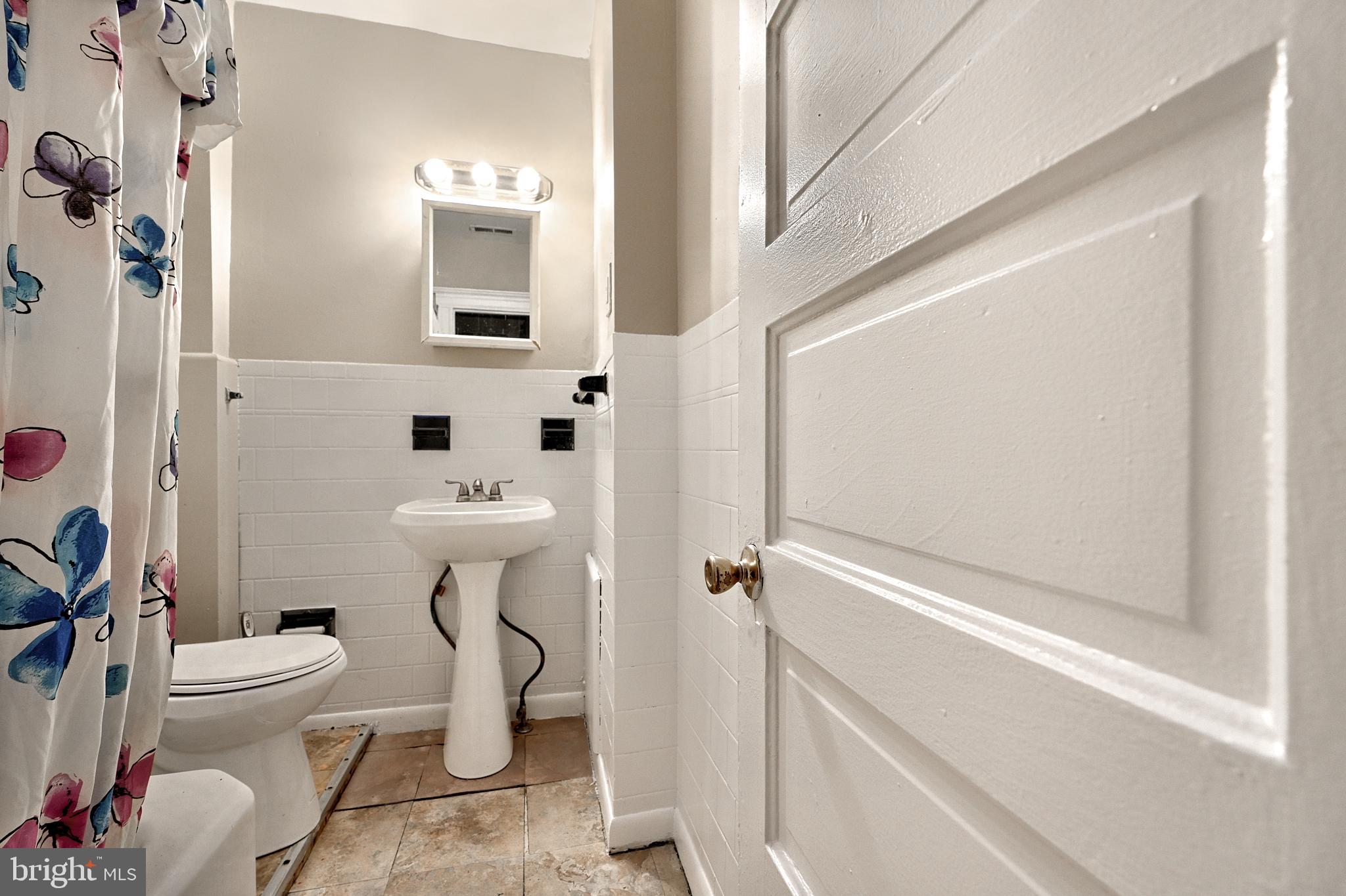 ELLWOOD PARK - Residential