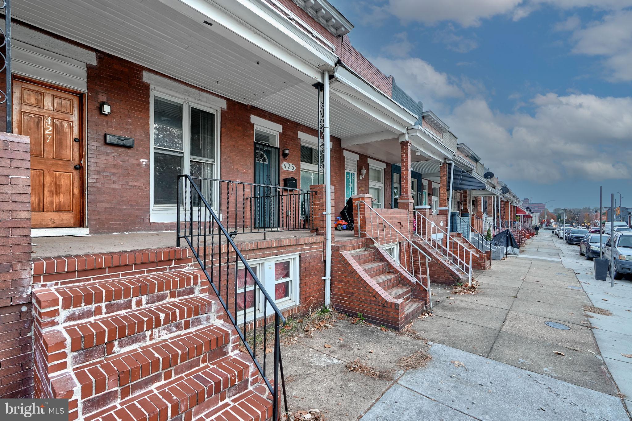 427 N ELLWOOD AVENUE