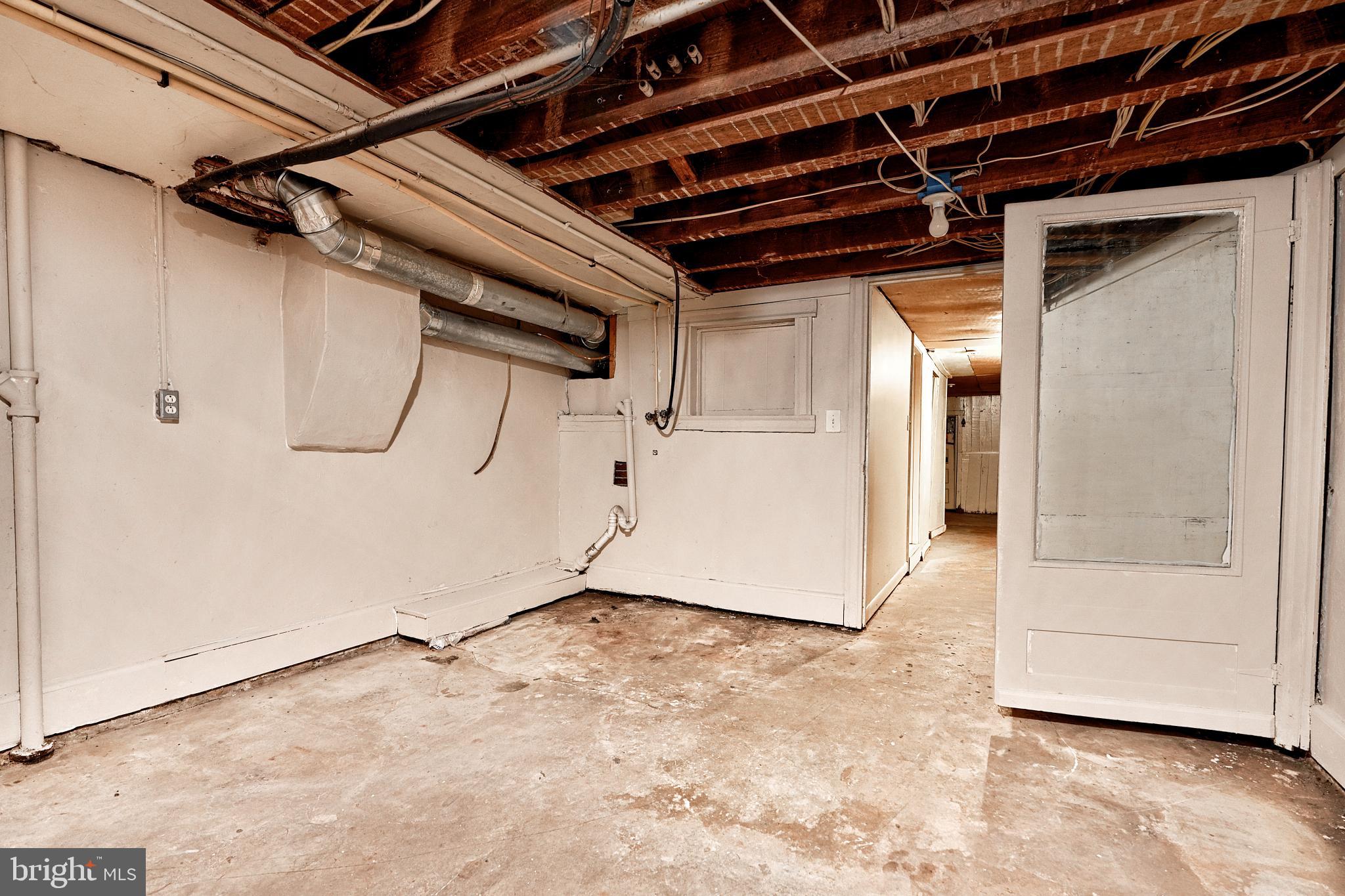 ELLWOOD PARK - Residential