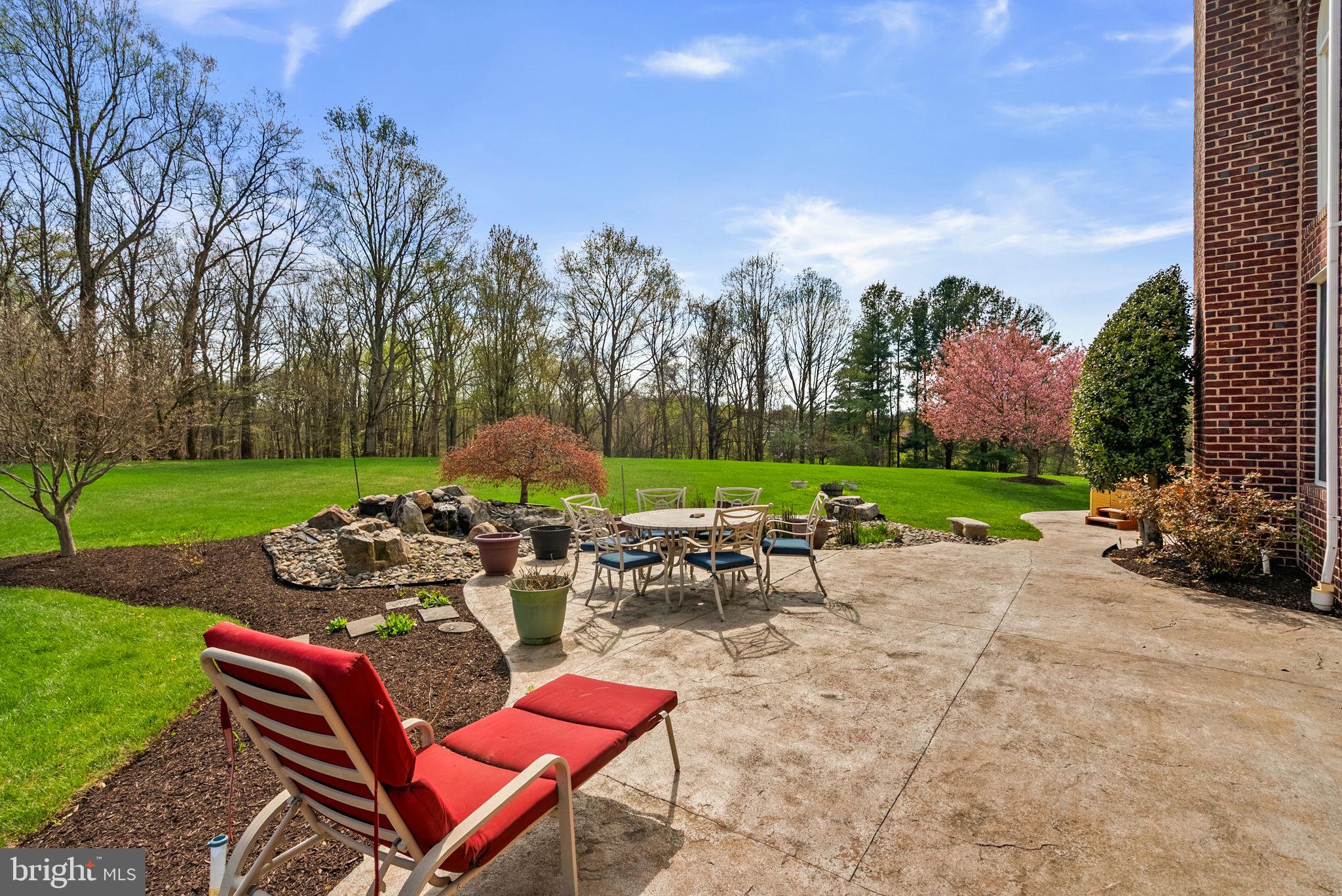 THE WARFIELDS - Residential