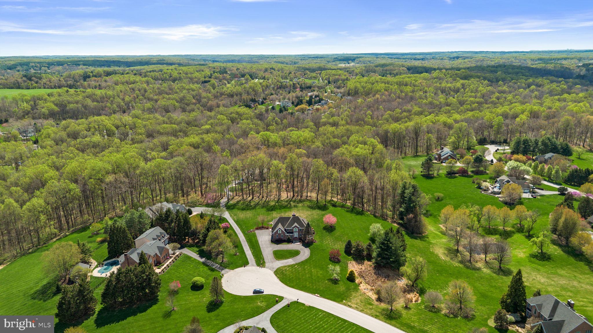 THE WARFIELDS - Residential