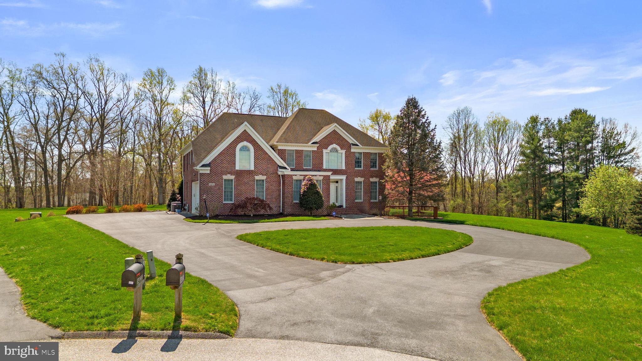 THE WARFIELDS - Residential