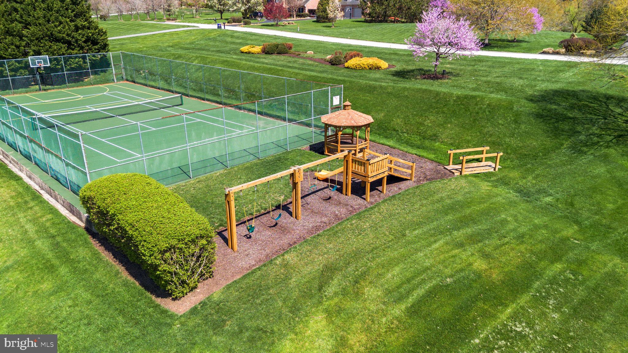 THE WARFIELDS - Residential