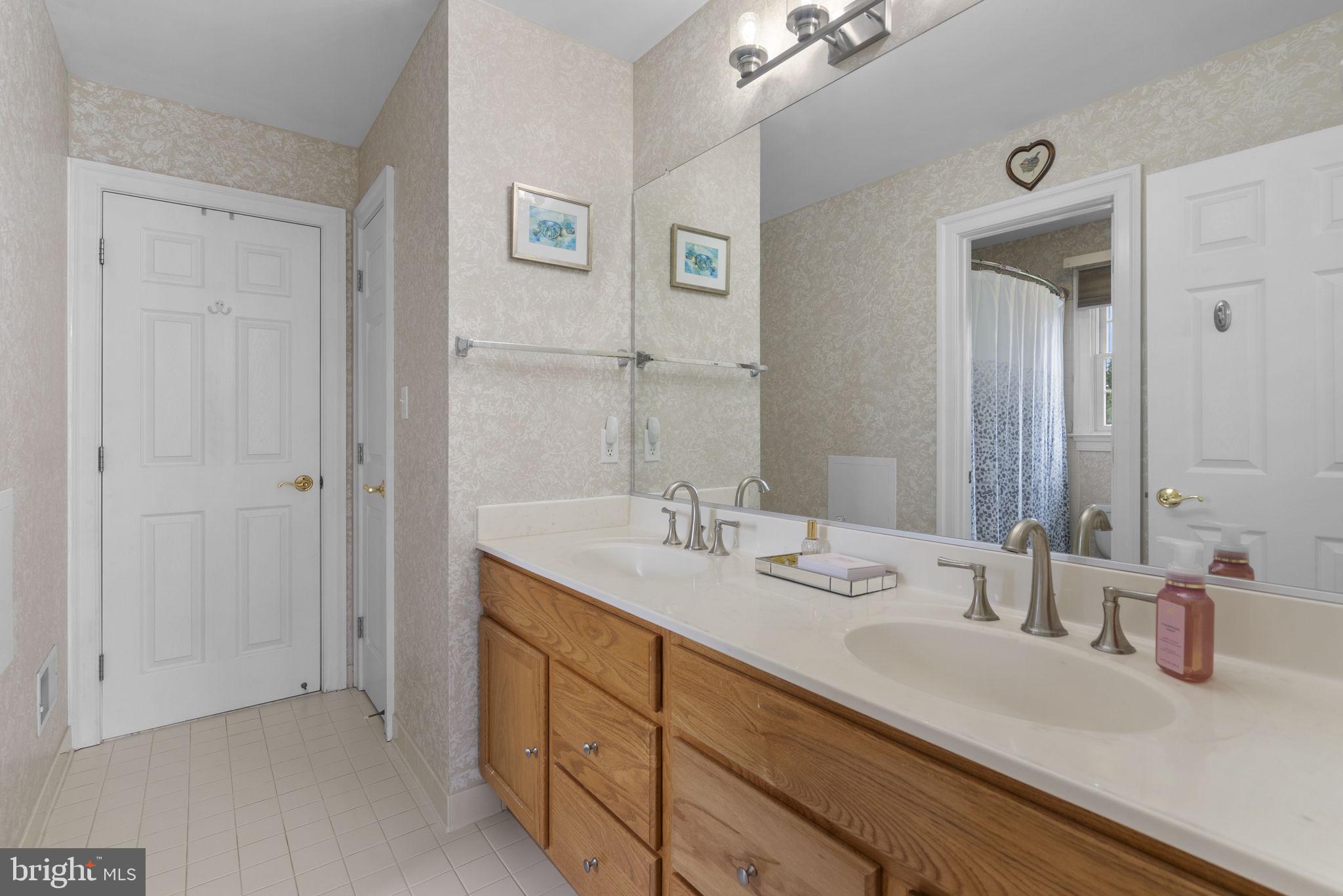 THE WARFIELDS - Residential