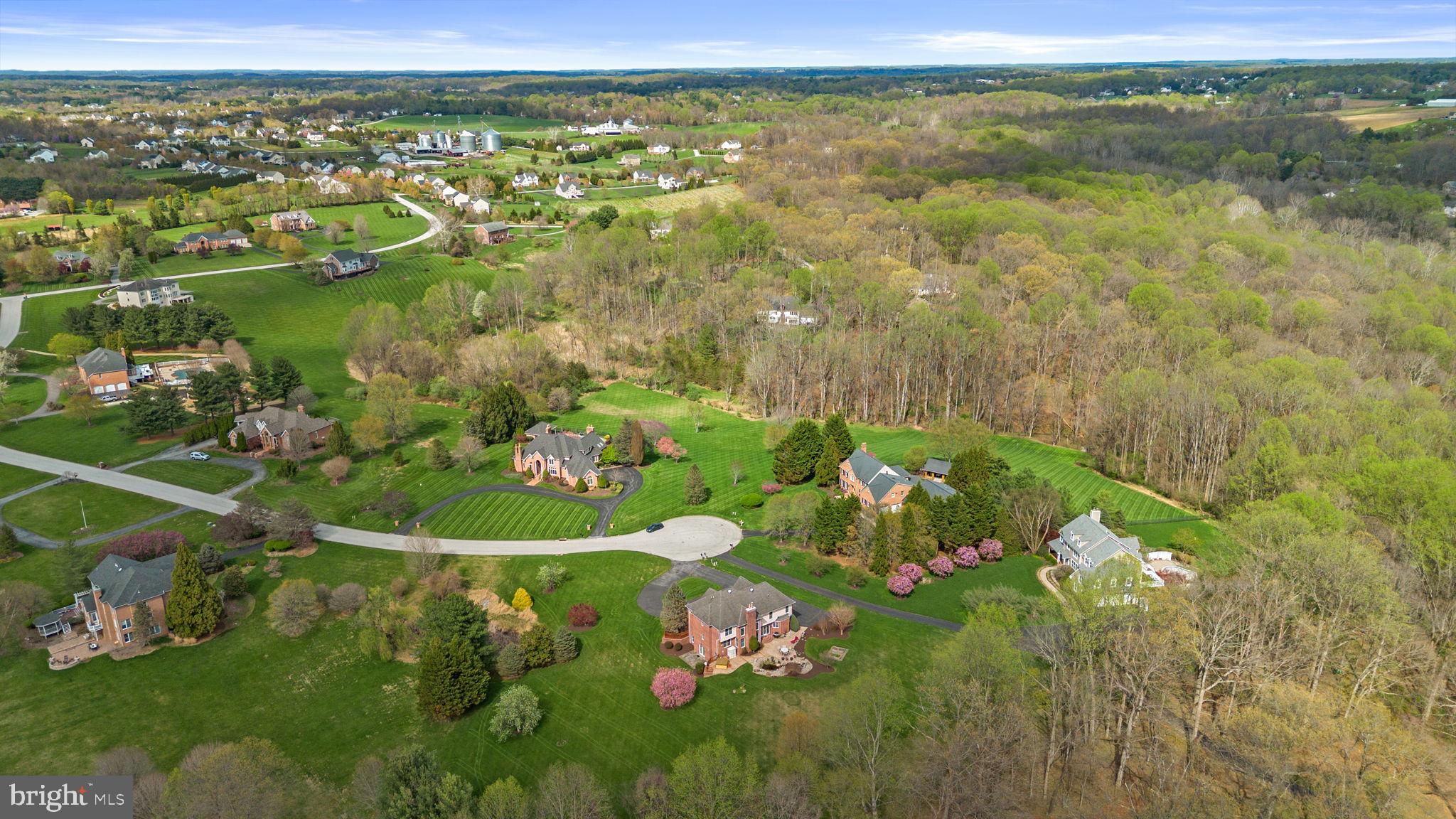 THE WARFIELDS - Residential