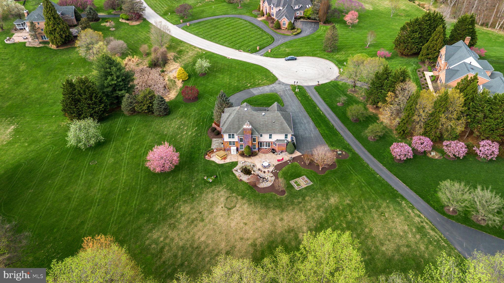 THE WARFIELDS - Residential