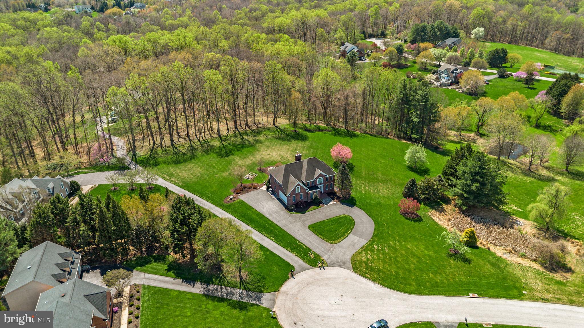 THE WARFIELDS - Residential