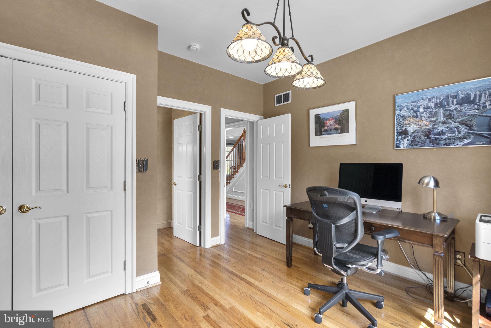 THE WARFIELDS - Residential