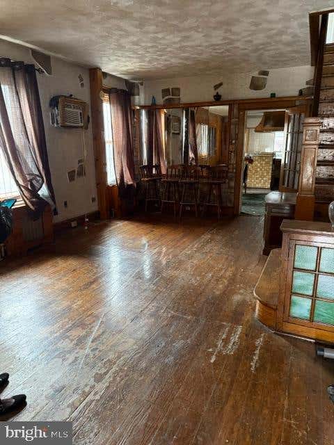 Townhouse For Sale - 932 Atlantic<br/> CAMDEN, NJ 08104