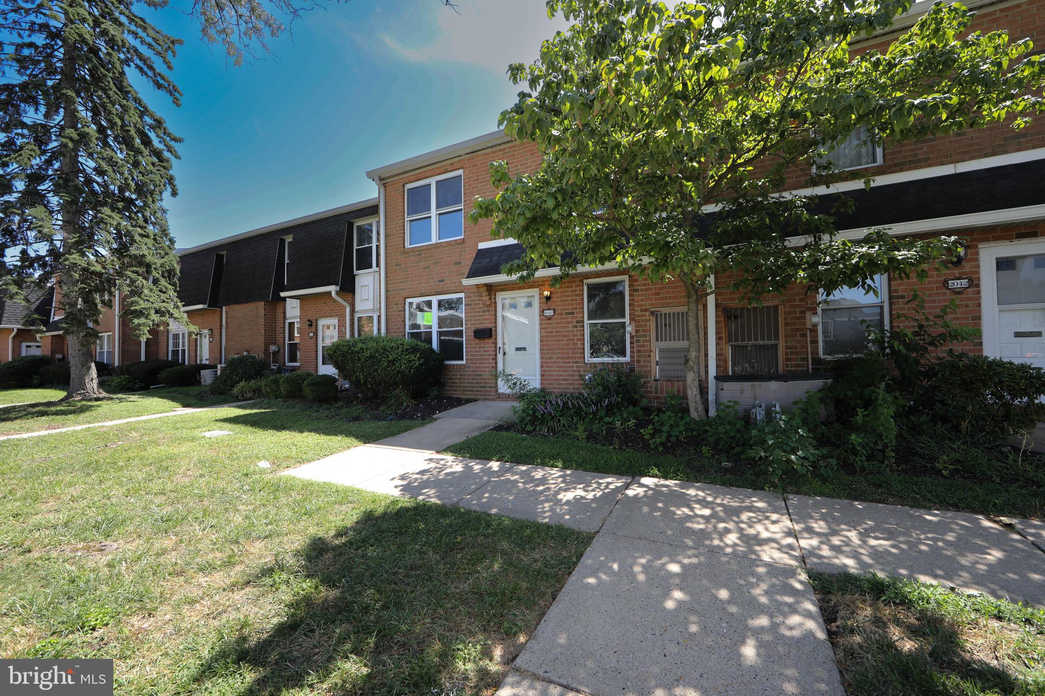 2040 HARBOUR DRIVE
