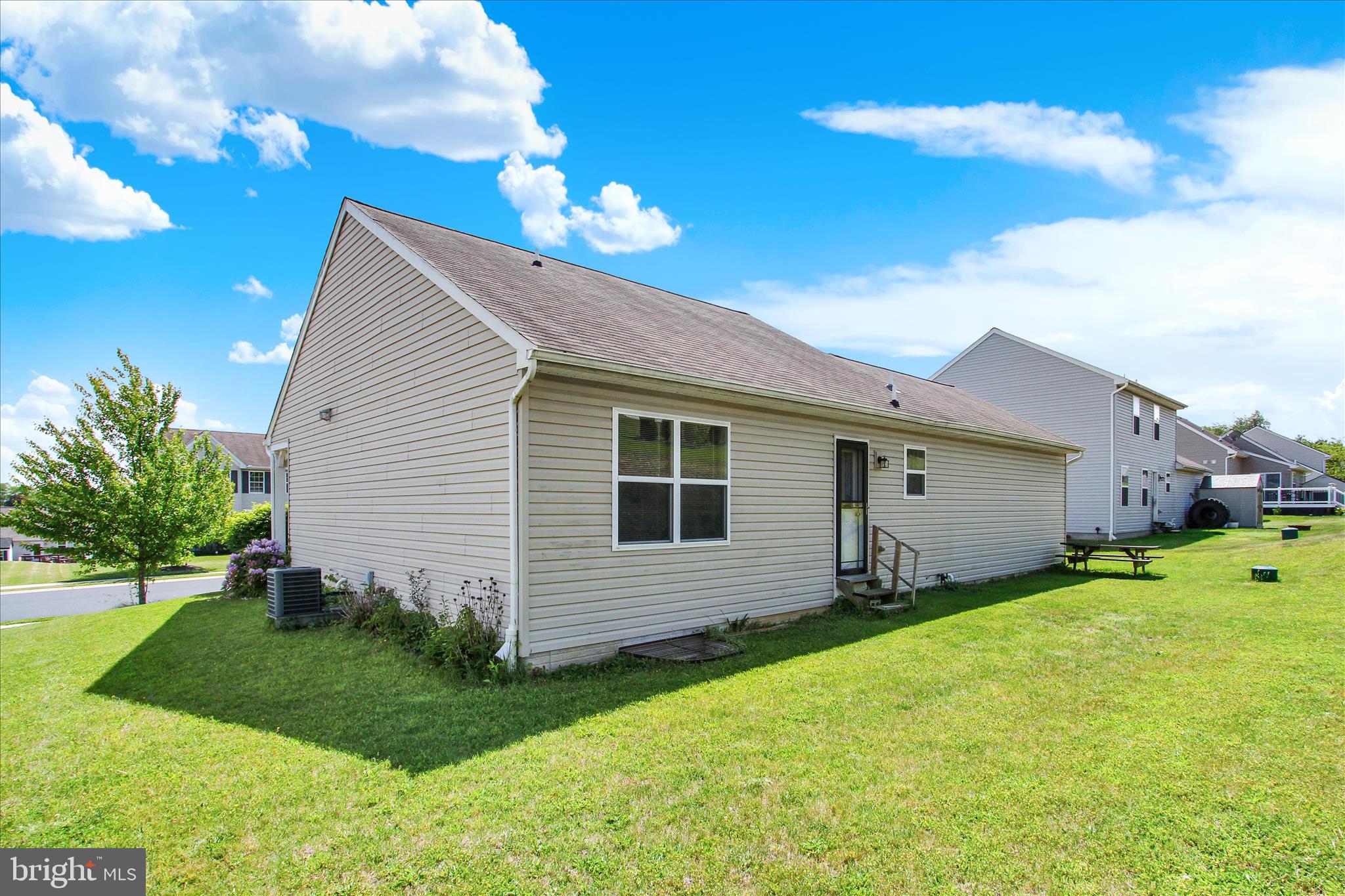APPLEWOOD - Residential