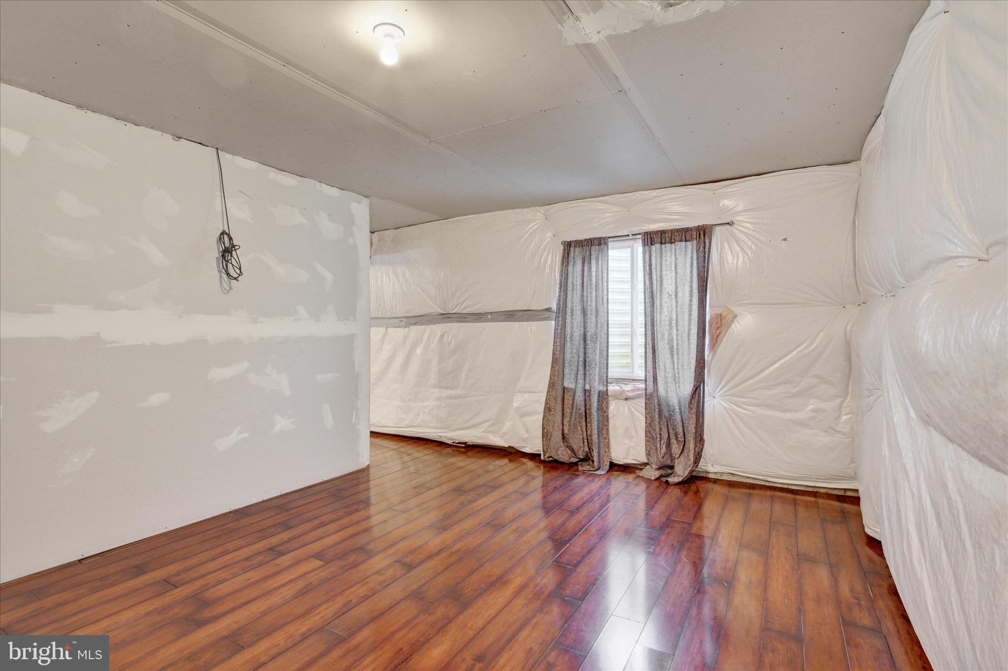 APPLEWOOD - Residential