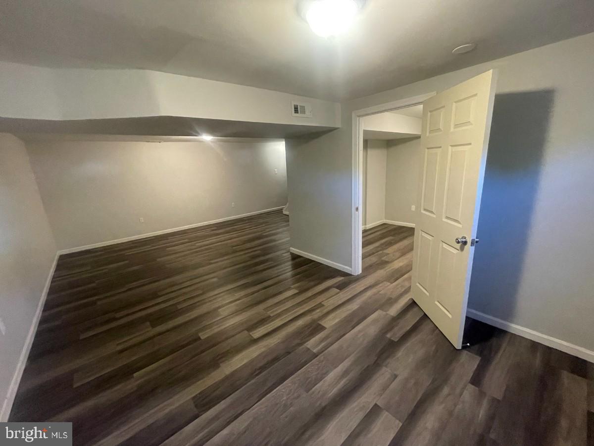 HOLLAWAY ESTATES - Residential Lease