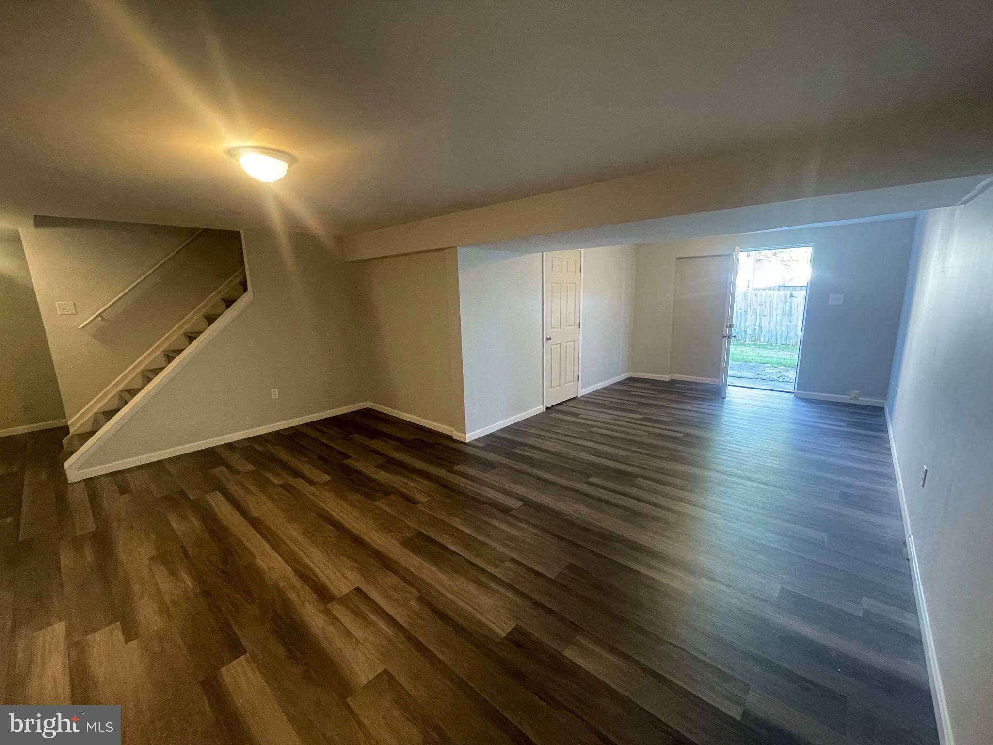 HOLLAWAY ESTATES - Residential Lease