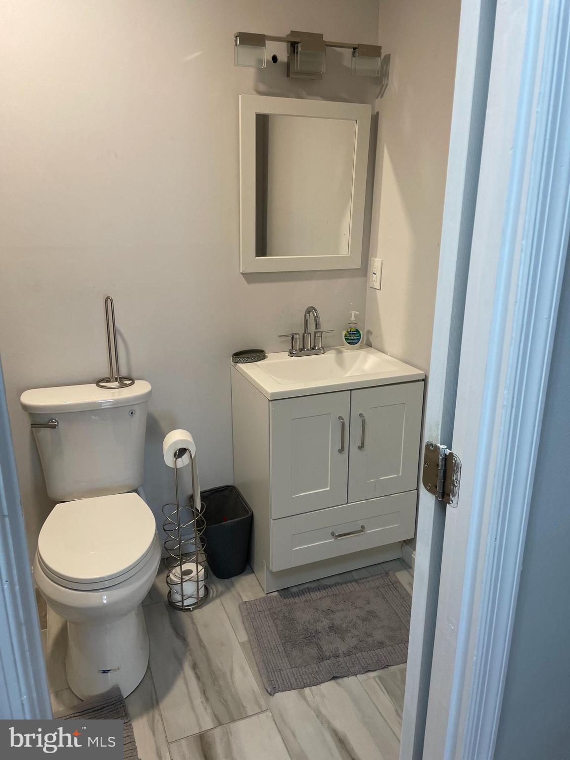 HOLLAWAY ESTATES - Residential Lease