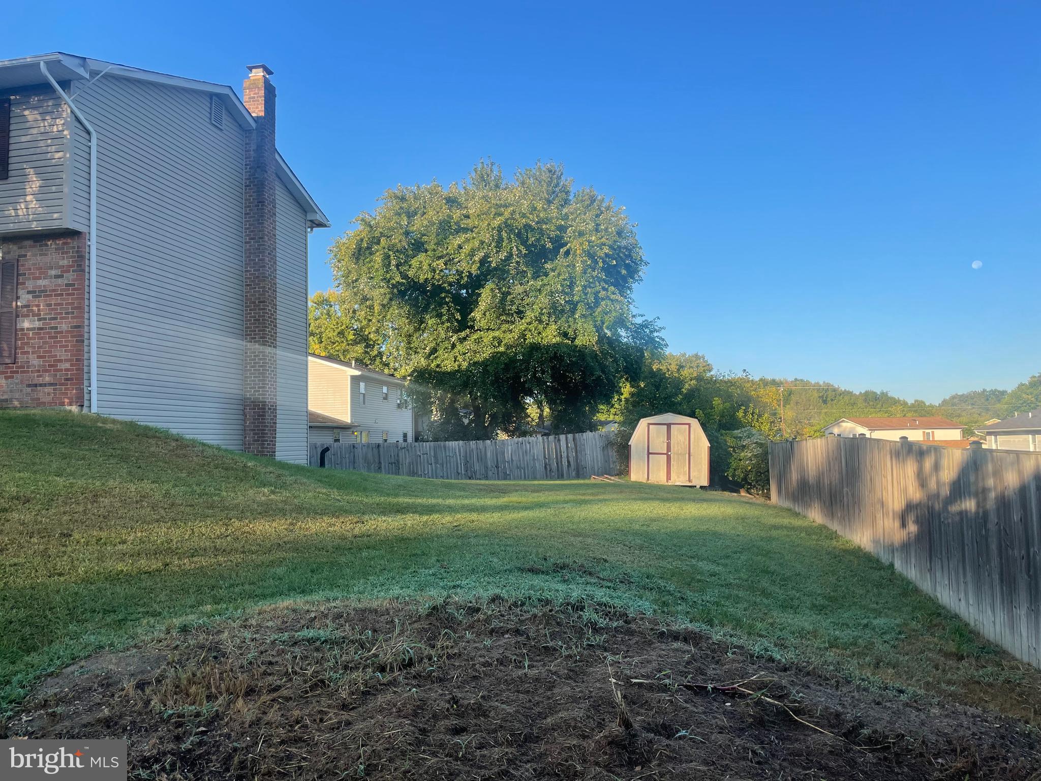 HOLLAWAY ESTATES - Residential Lease