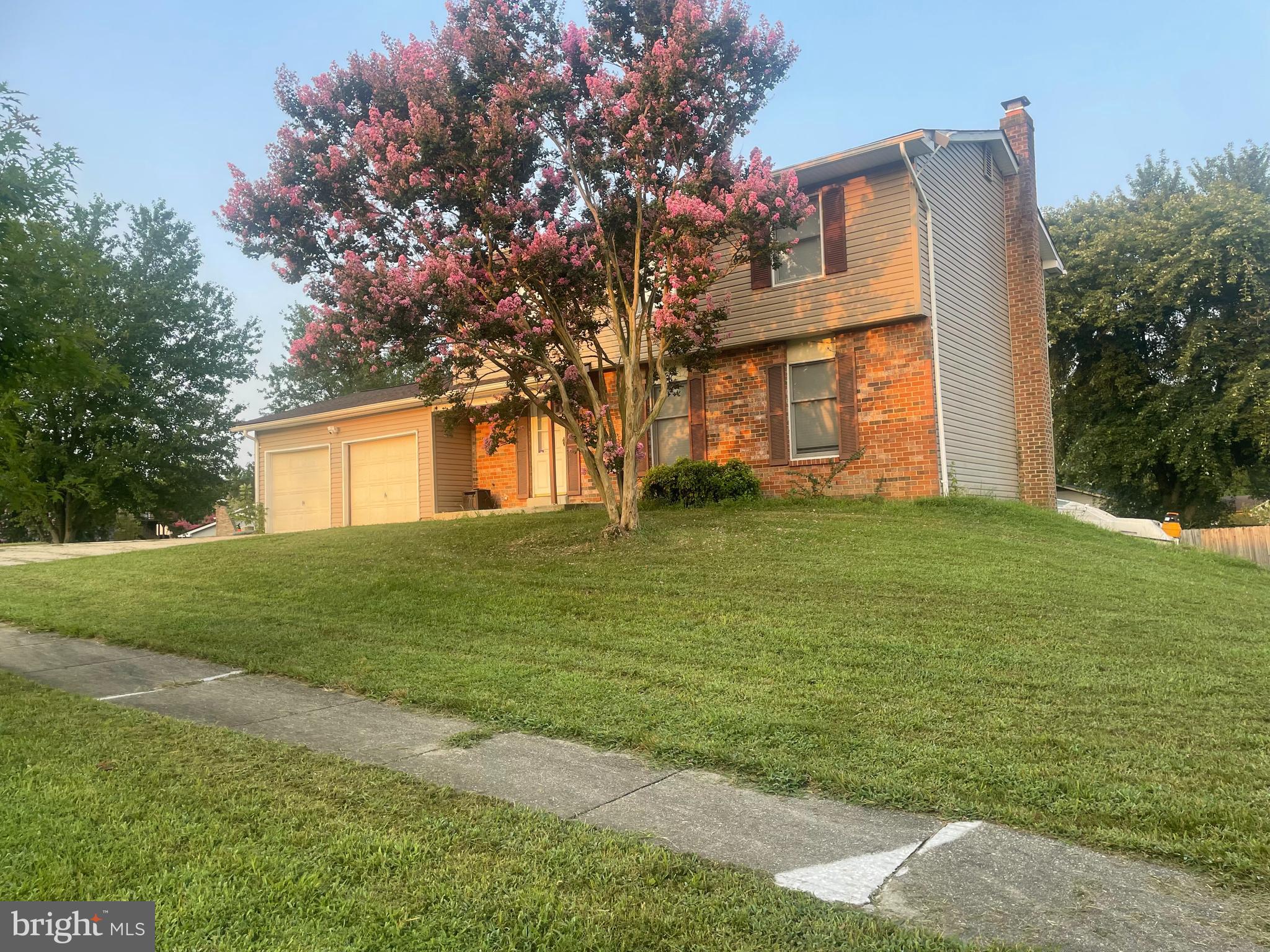 HOLLAWAY ESTATES - Residential Lease